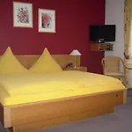 Weinstube Moselbluemchen 3* زلتنغن راختخ