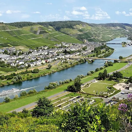 Pensión Weinstube Moselblümchen Zeltingen-Rachtig