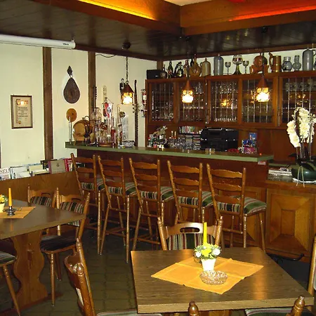 Πανσιόν Weinstube Moselbluemchen 3*