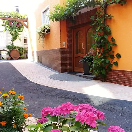 Gasthuis Weinstube Moselbluemchen 3*