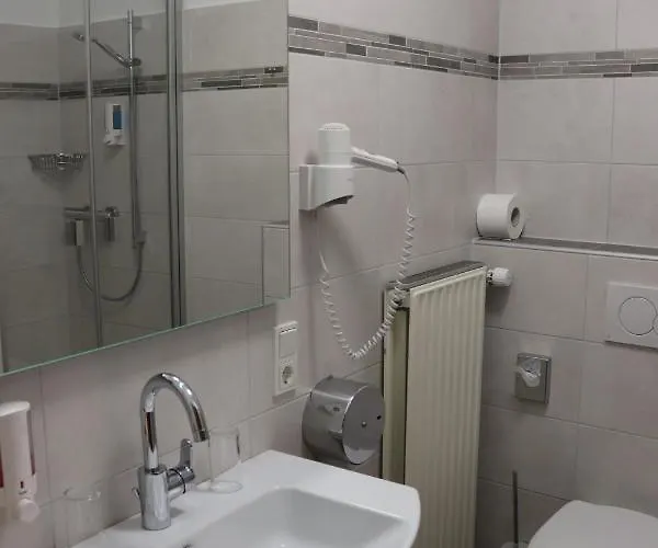 Weinstube Moselbluemchen 3* זלטינגן-רכטינג